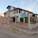 RESIDENCIA EN SANTA ANA