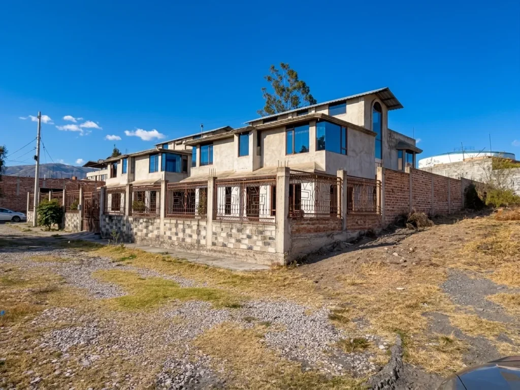 RESIDENCIA EN SANTA ANA